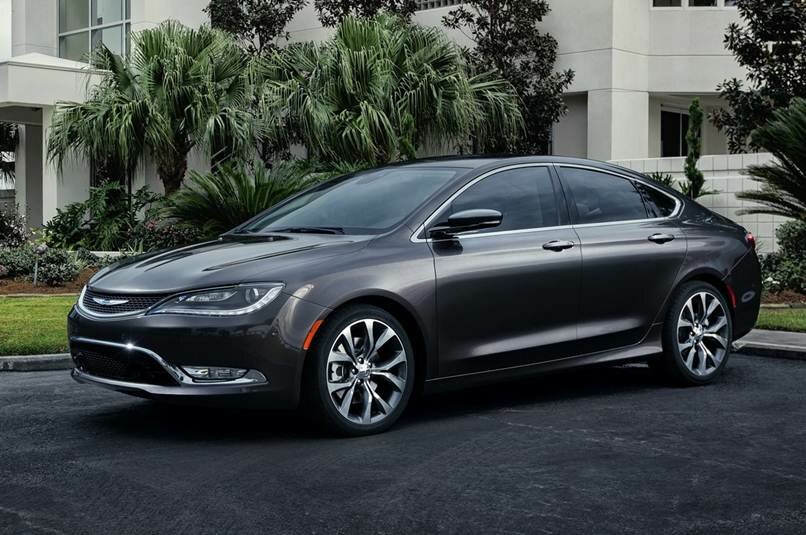 Chrysler 100 será lançado em 2016